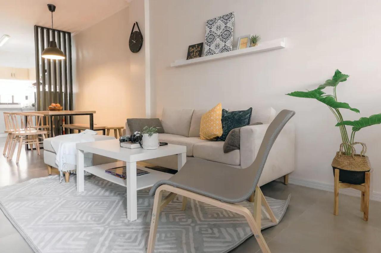 Two Bedroom Residential Home With Own Parking Angeles Esterno foto