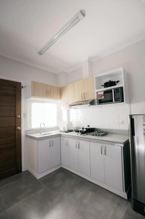 Two Bedroom Residential Home With Own Parking Angeles Esterno foto