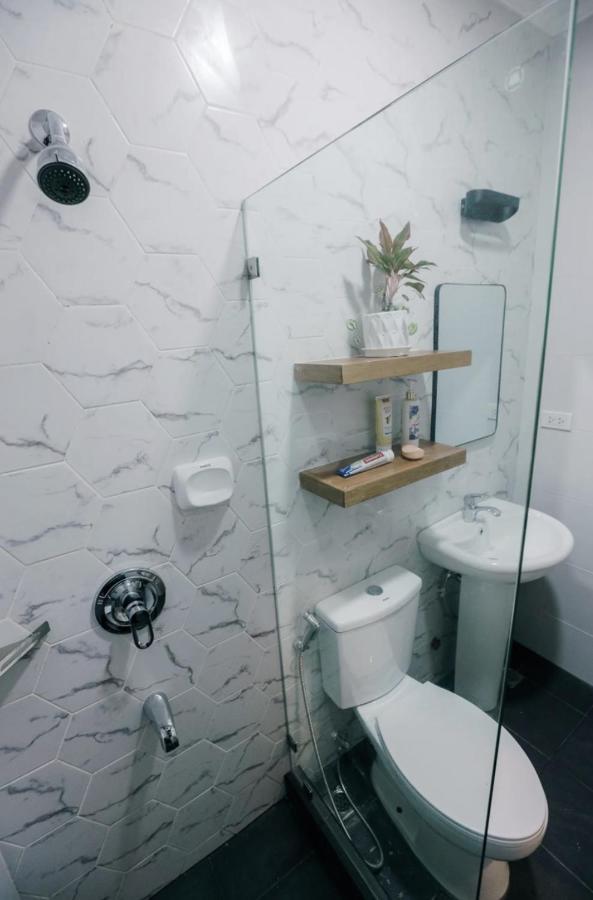 Two Bedroom Residential Home With Own Parking Angeles Esterno foto