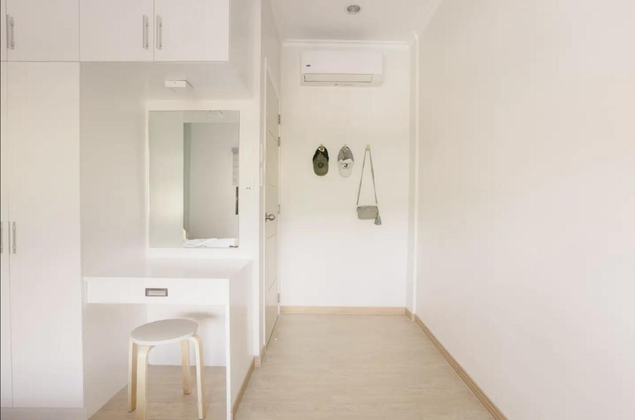 Two Bedroom Residential Home With Own Parking Angeles Esterno foto